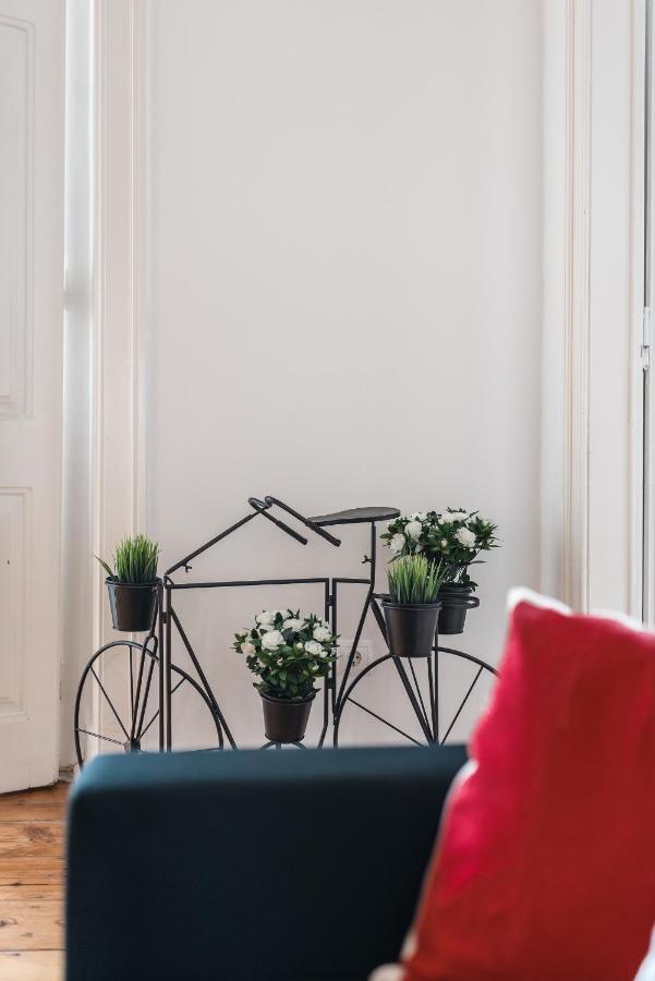 Elegant 3 Bedroom Flat With View In Principe Real Lisboa Екстериор снимка