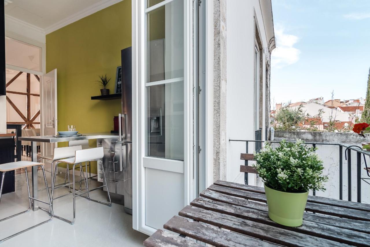 Elegant 3 Bedroom Flat With View In Principe Real Lisboa Екстериор снимка