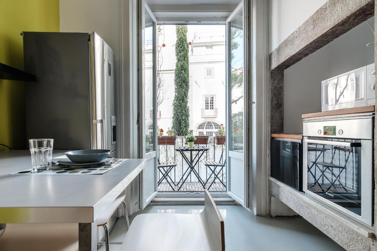 Elegant 3 Bedroom Flat With View In Principe Real Lisboa Екстериор снимка